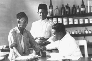 KARIADI, DOKTER PENYELAMAT SUMBER AIR BERACUN